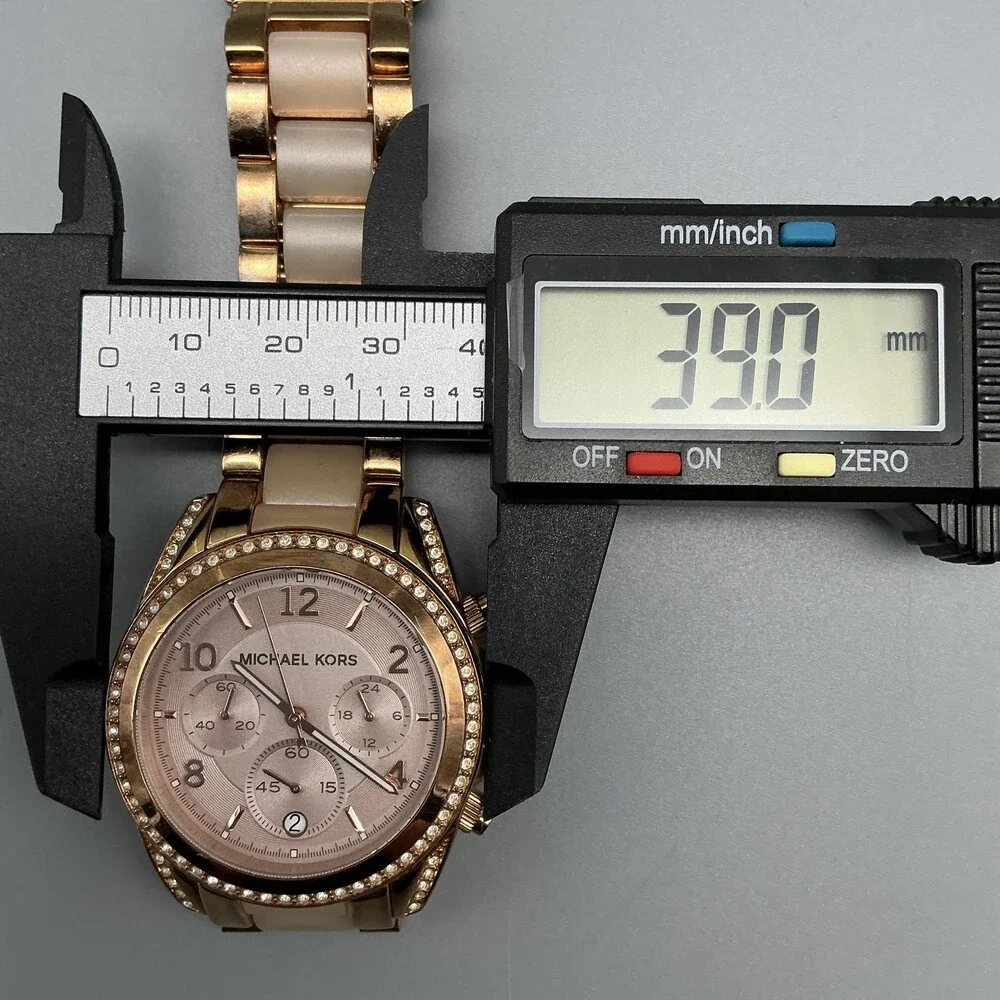 Michael Kors MK-5943 Womens Watch 39mm Gold Tone Chronograph New Battery 5.75